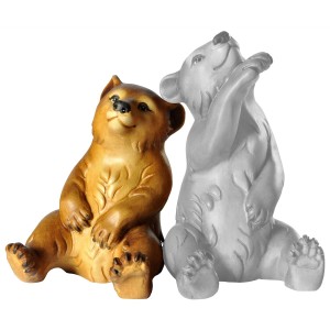 Bear sitting (left)
