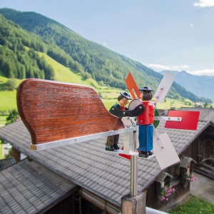 Windrad - Tiroler Kurbeldreher mit 2 Figuren