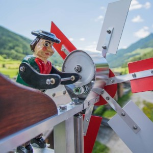 Windrad - Tiroler Kurbeldreher mit 1 Figur Propeller - rot-weiß-rot